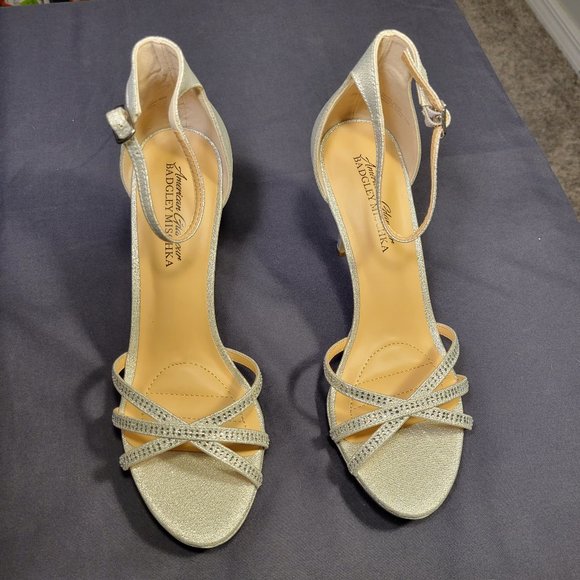 WOMENS BADGLEY MISCHKA AMERICAN GLAMOUR SILVER GLITTER HEELS - NEW WITH BOX!!! - Picture 7 of 15